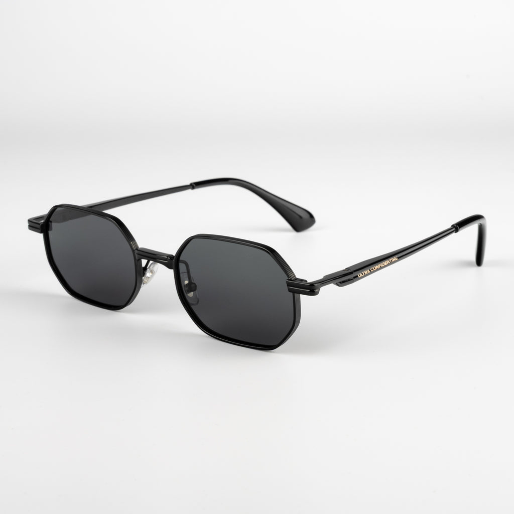 NOIR - BLACK